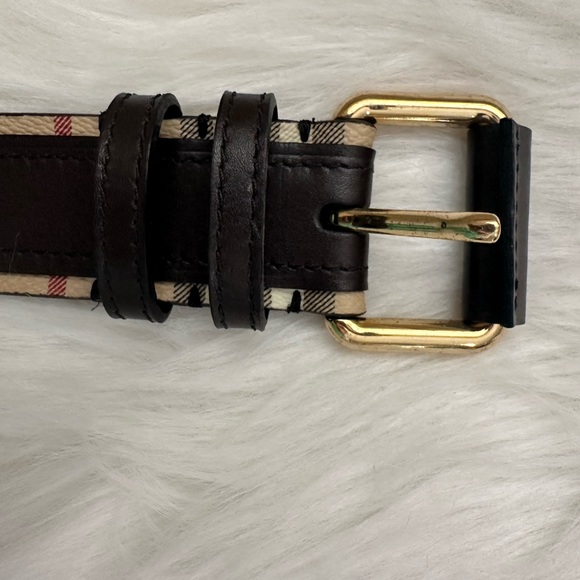 Men’s Burberry Belt. Size M in black with Burberry logo edging - Picture 9 of 9